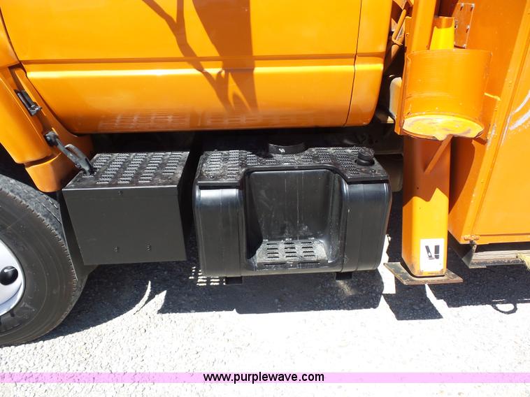 image for item BK9639 1997 Chevrolet C7500 digger derrick truck