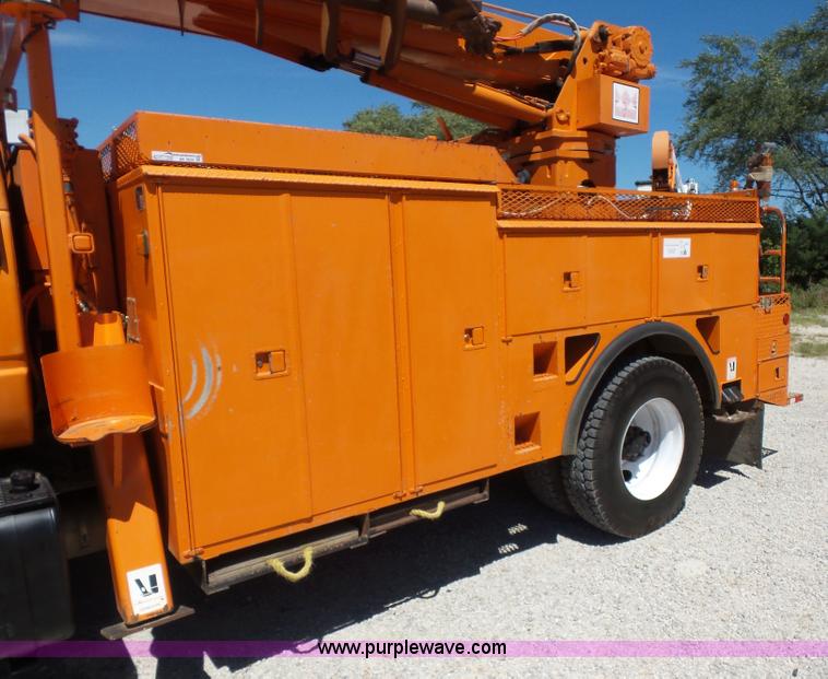 image for item BK9639 1997 Chevrolet C7500 digger derrick truck