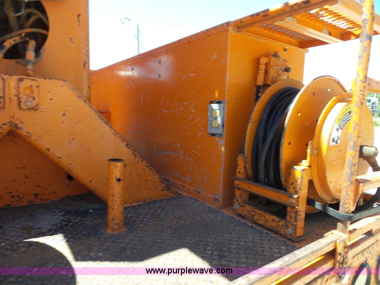 image for item BK9639 1997 Chevrolet C7500 digger derrick truck