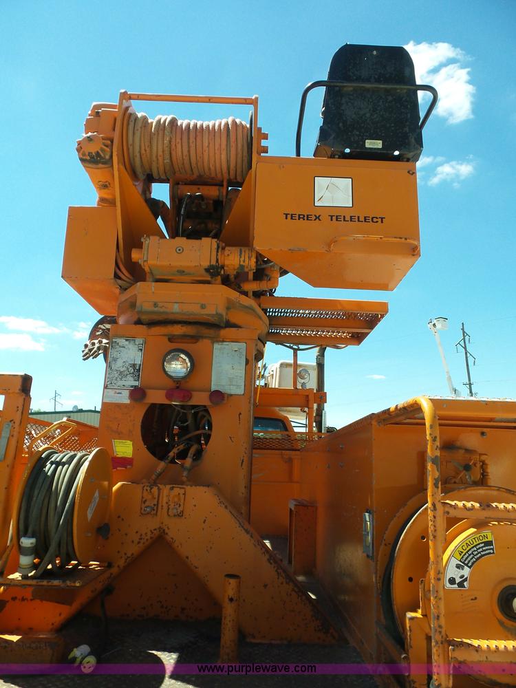 image for item BK9639 1997 Chevrolet C7500 digger derrick truck