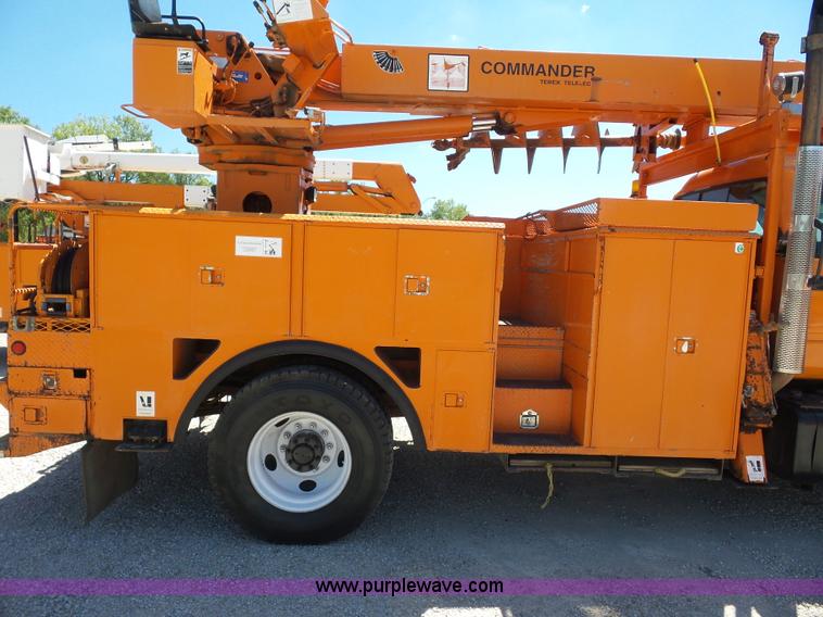 image for item BK9639 1997 Chevrolet C7500 digger derrick truck