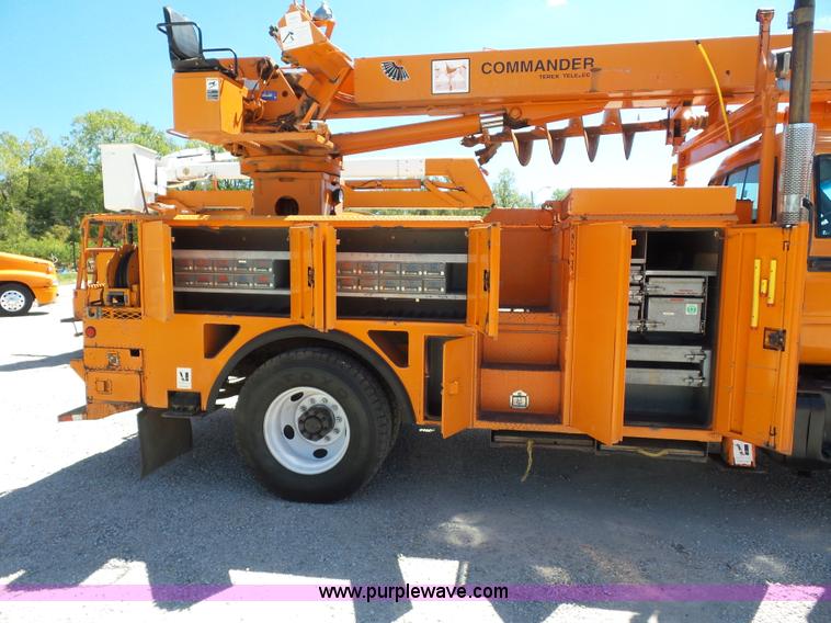 image for item BK9639 1997 Chevrolet C7500 digger derrick truck