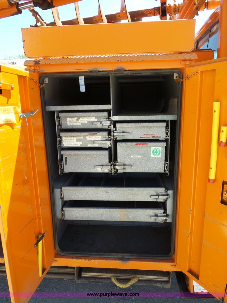 image for item BK9639 1997 Chevrolet C7500 digger derrick truck