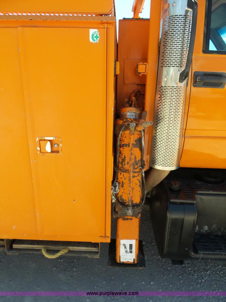 image for item BK9639 1997 Chevrolet C7500 digger derrick truck