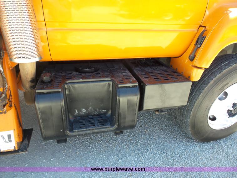 image for item BK9639 1997 Chevrolet C7500 digger derrick truck