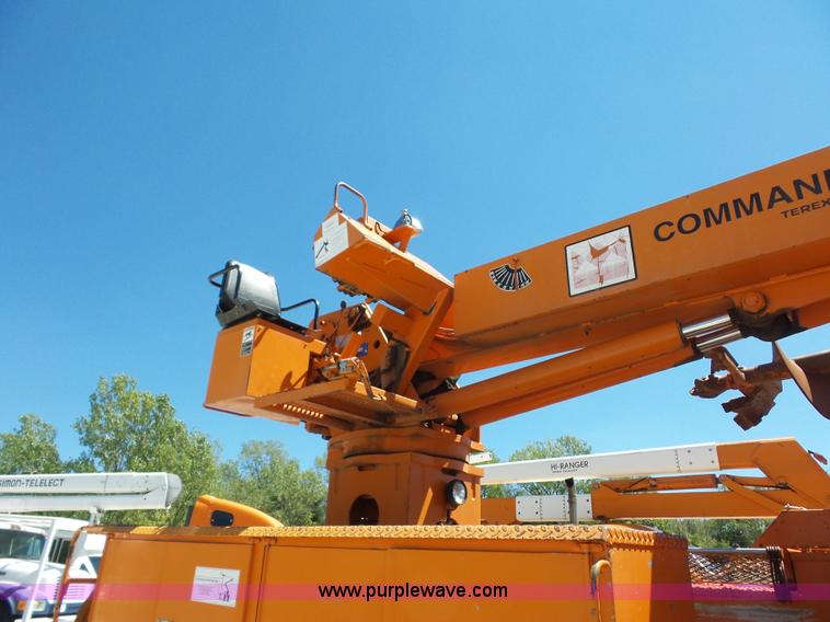 image for item BK9639 1997 Chevrolet C7500 digger derrick truck