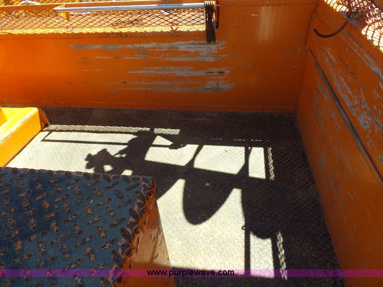 image for item BK9639 1997 Chevrolet C7500 digger derrick truck