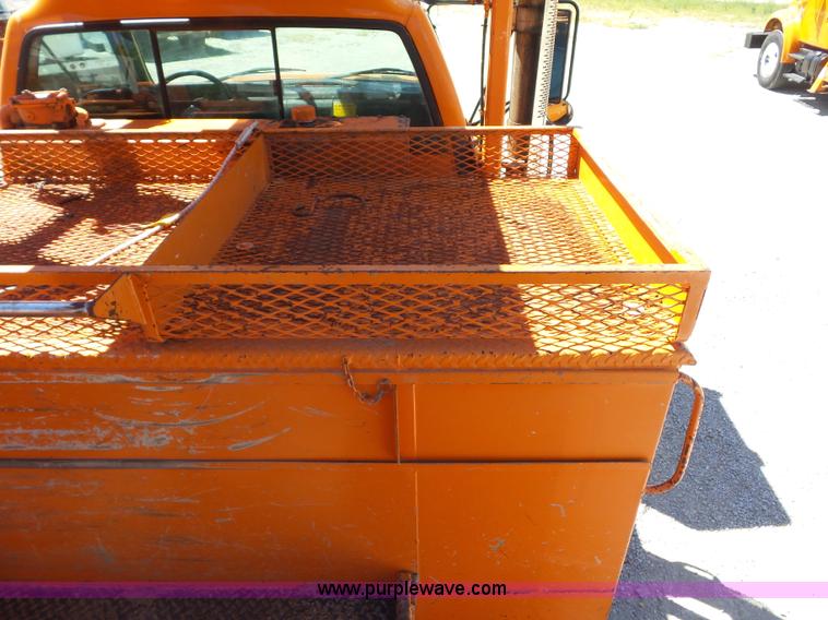 image for item BK9639 1997 Chevrolet C7500 digger derrick truck