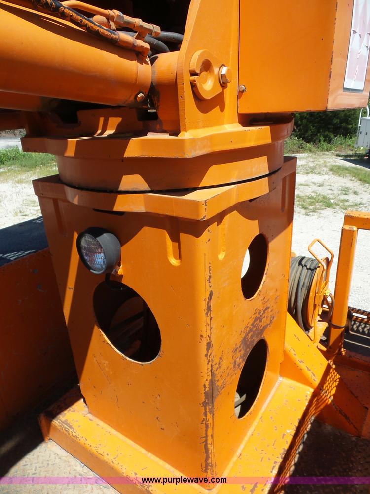 image for item BK9639 1997 Chevrolet C7500 digger derrick truck