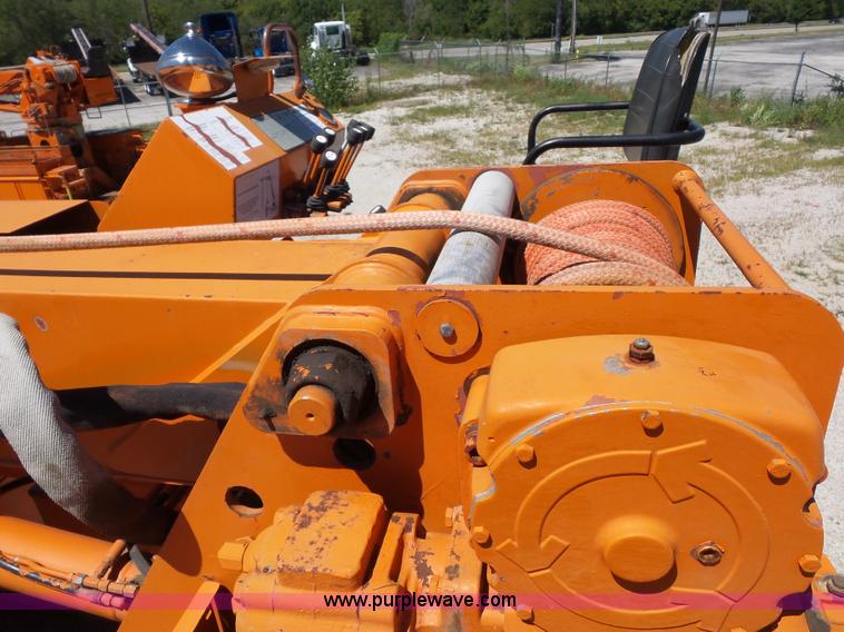 image for item BK9639 1997 Chevrolet C7500 digger derrick truck