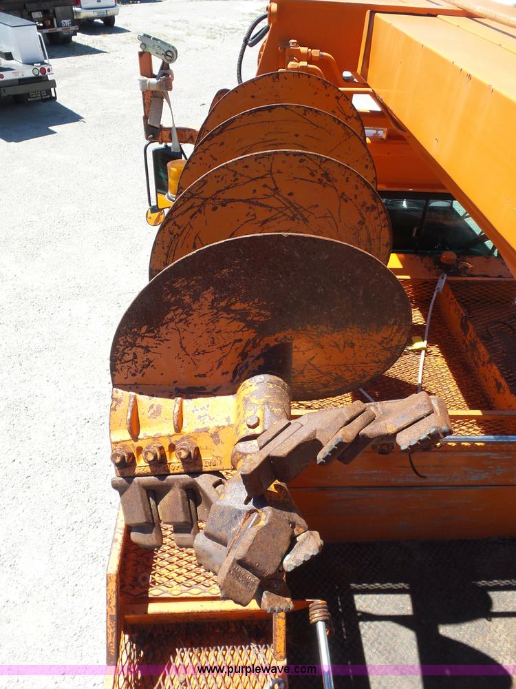 image for item BK9639 1997 Chevrolet C7500 digger derrick truck