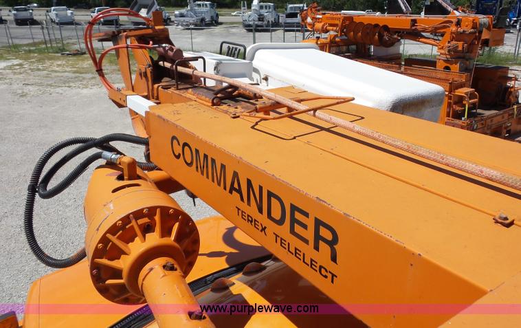 image for item BK9639 1997 Chevrolet C7500 digger derrick truck