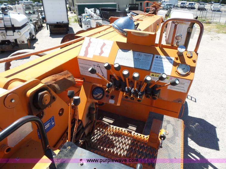 image for item BK9639 1997 Chevrolet C7500 digger derrick truck