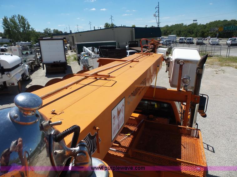 image for item BK9639 1997 Chevrolet C7500 digger derrick truck