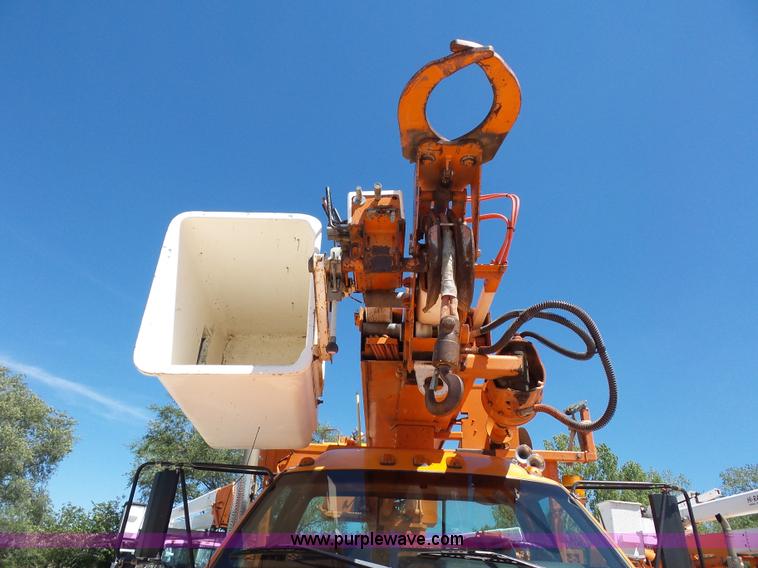 image for item BK9639 1997 Chevrolet C7500 digger derrick truck