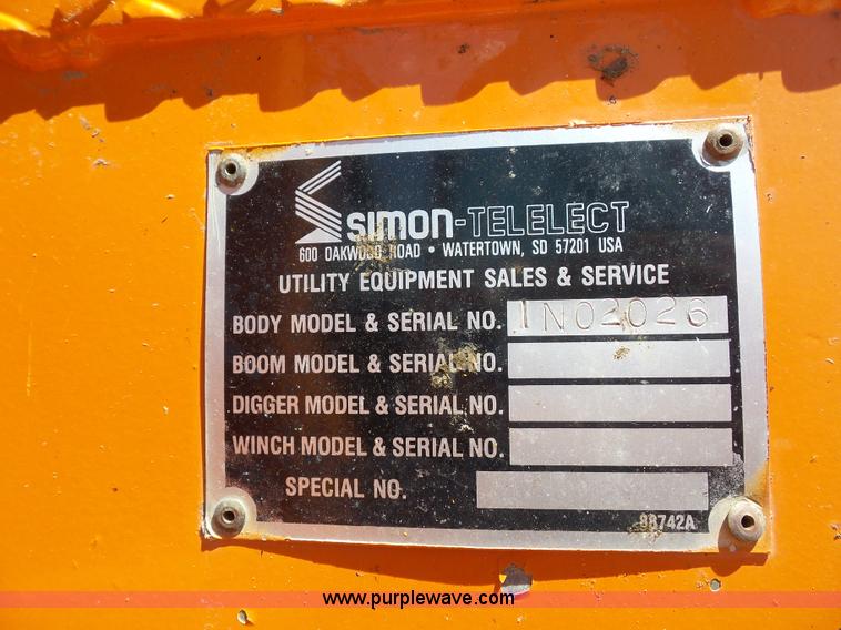 image for item BK9639 1997 Chevrolet C7500 digger derrick truck