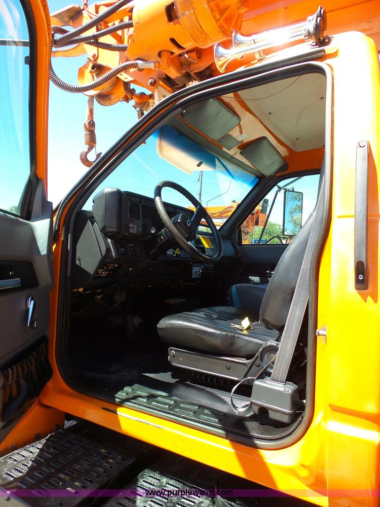 image for item BK9639 1997 Chevrolet C7500 digger derrick truck