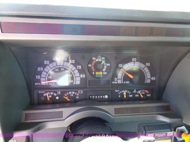 image for item BK9639 1997 Chevrolet C7500 digger derrick truck