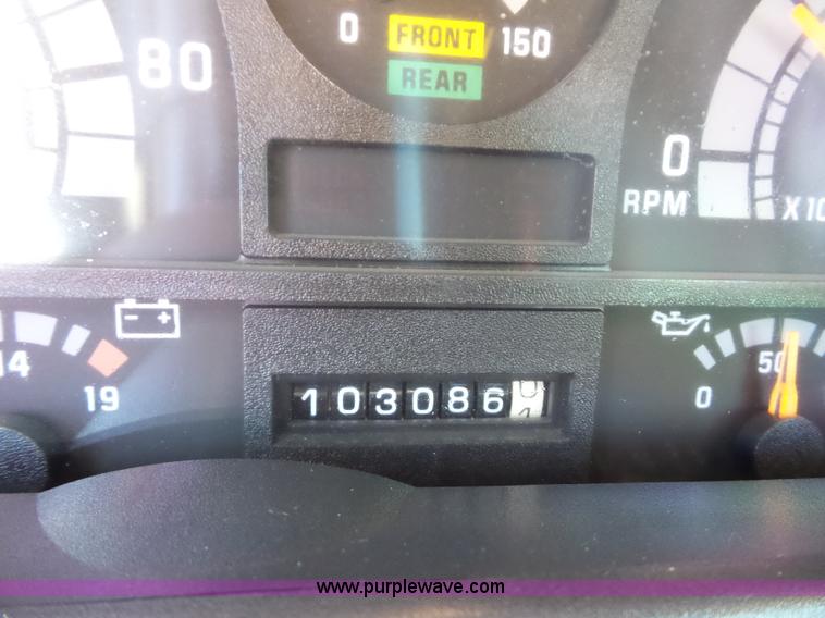 image for item BK9639 1997 Chevrolet C7500 digger derrick truck