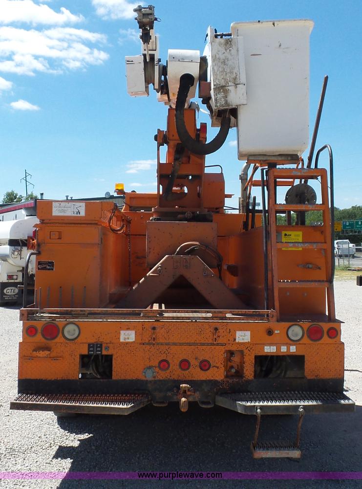 image for item BK9640 1997 GMC C7500 bucket truck