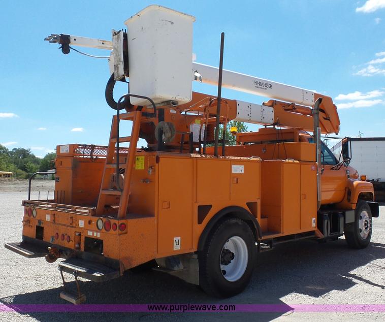 image for item BK9640 1997 GMC C7500 bucket truck