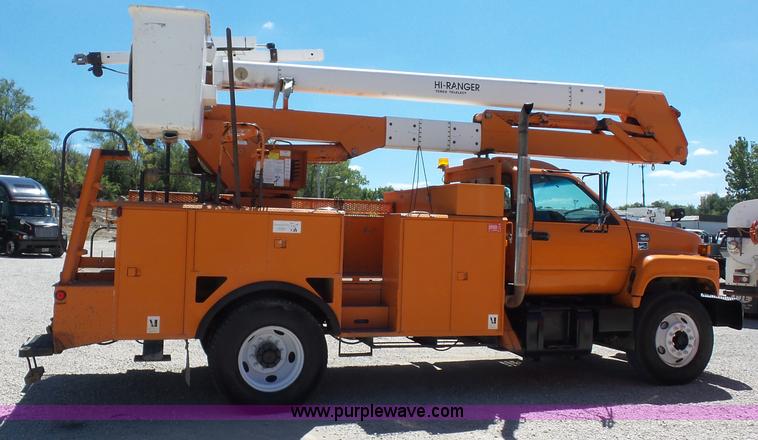 image for item BK9640 1997 GMC C7500 bucket truck