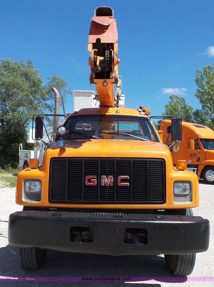 image for item BK9640 1997 GMC C7500 bucket truck