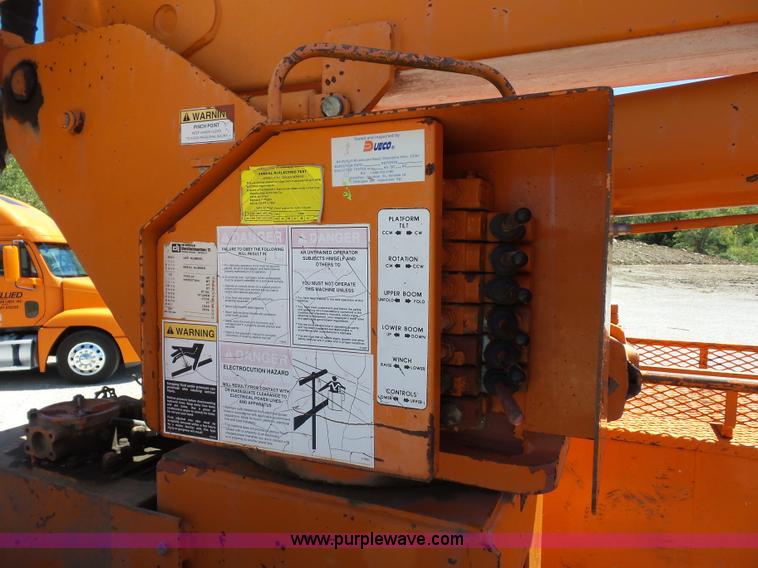 image for item BK9640 1997 GMC C7500 bucket truck