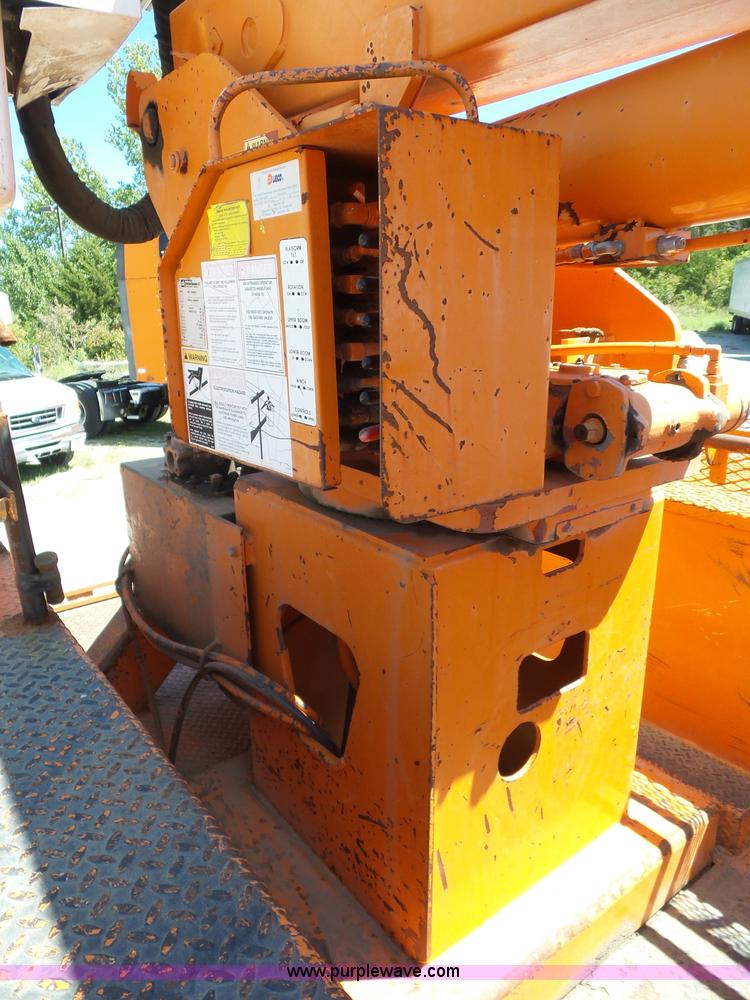 image for item BK9640 1997 GMC C7500 bucket truck