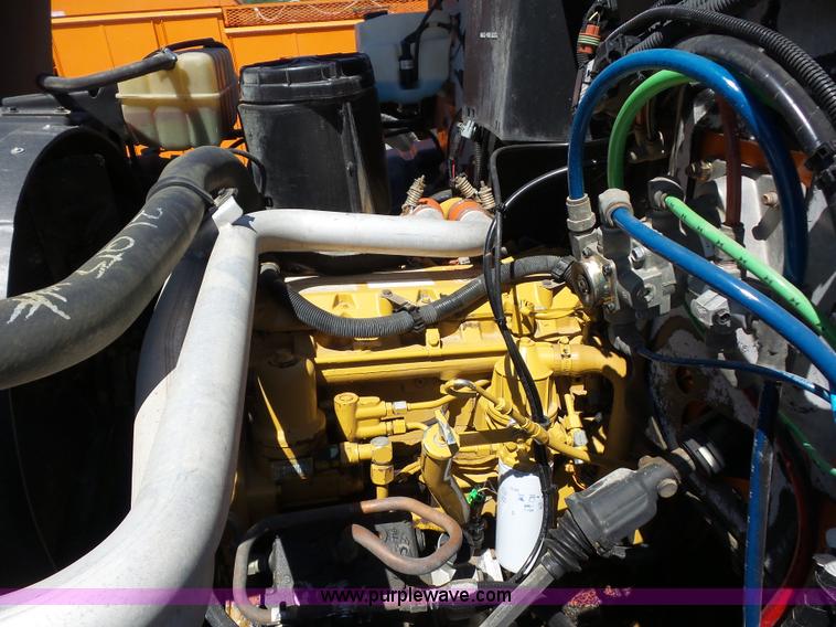 image for item BK9640 1997 GMC C7500 bucket truck