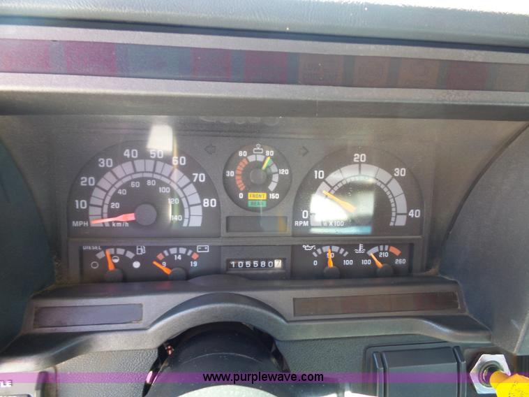 image for item BK9640 1997 GMC C7500 bucket truck