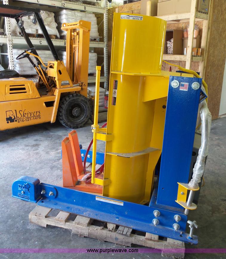 image for item BM9704 Vestil HDD-36-10-P barrel dump