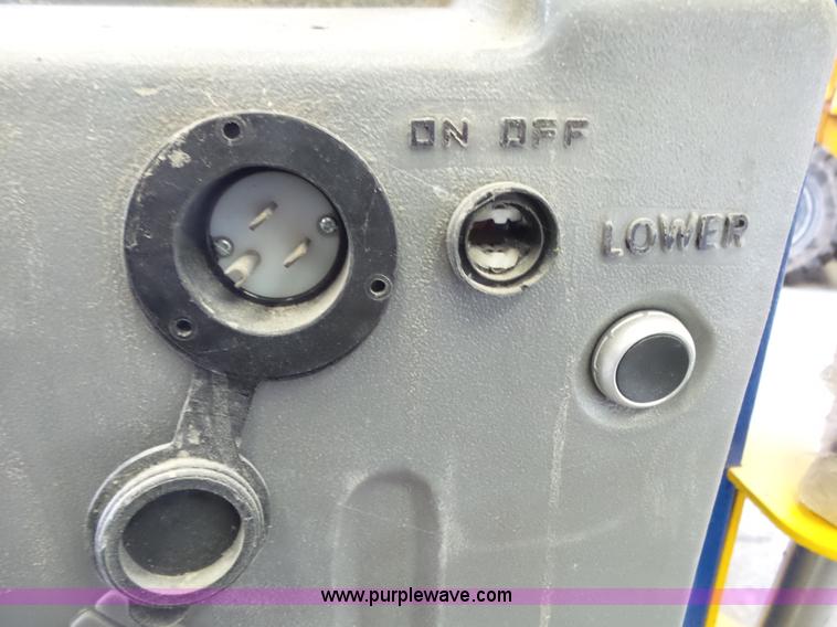 image for item BM9704 Vestil HDD-36-10-P barrel dump