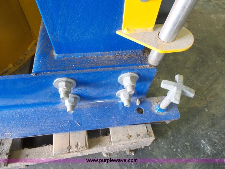 image for item BM9704 Vestil HDD-36-10-P barrel dump