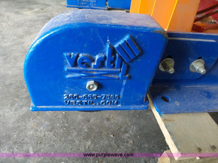 image for item BM9704 Vestil HDD-36-10-P barrel dump