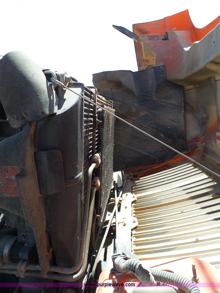 image for item BZ9177 2004 International 7400 digger derrick truck