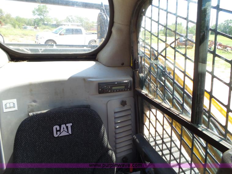 image for item BZ9179 2012 Caterpillar 287C skid steer