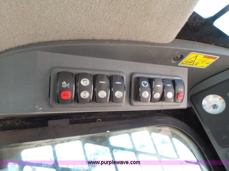 image for item BZ9179 2012 Caterpillar 287C skid steer