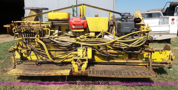 image for item BZ9275 LeeBoy 900 paver