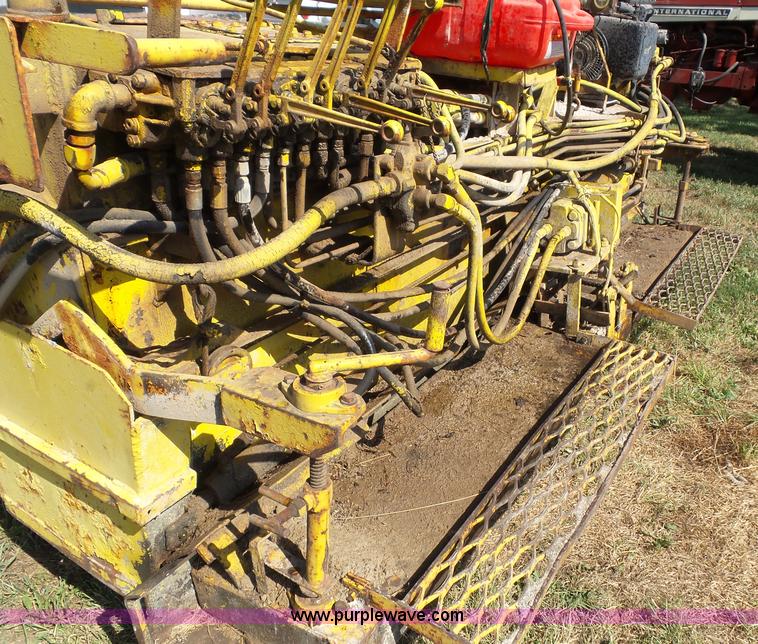 image for item BZ9275 LeeBoy 900 paver