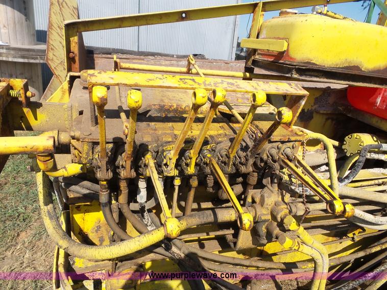 image for item BZ9275 LeeBoy 900 paver