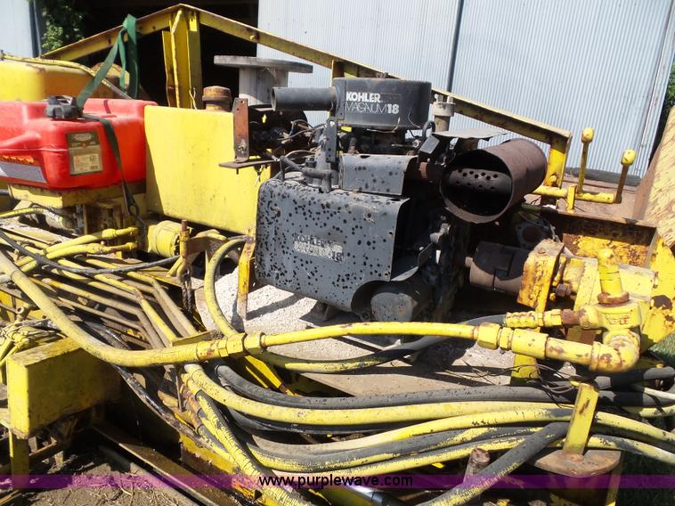 image for item BZ9275 LeeBoy 900 paver