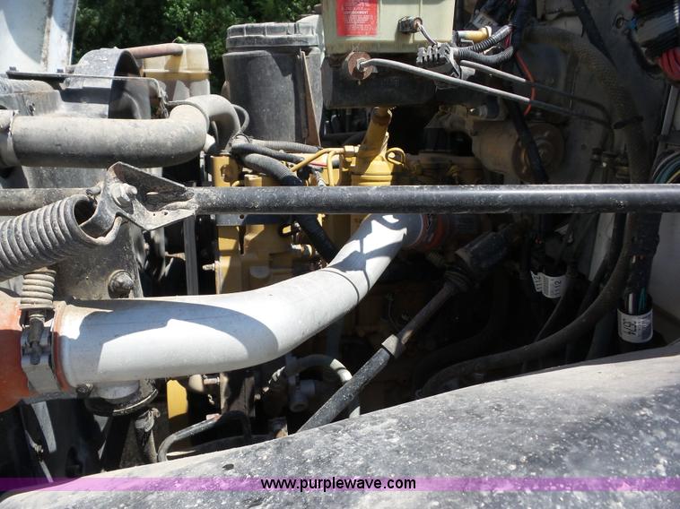 image for item BZ9664 1999 Chevrolet C7500 dump truck