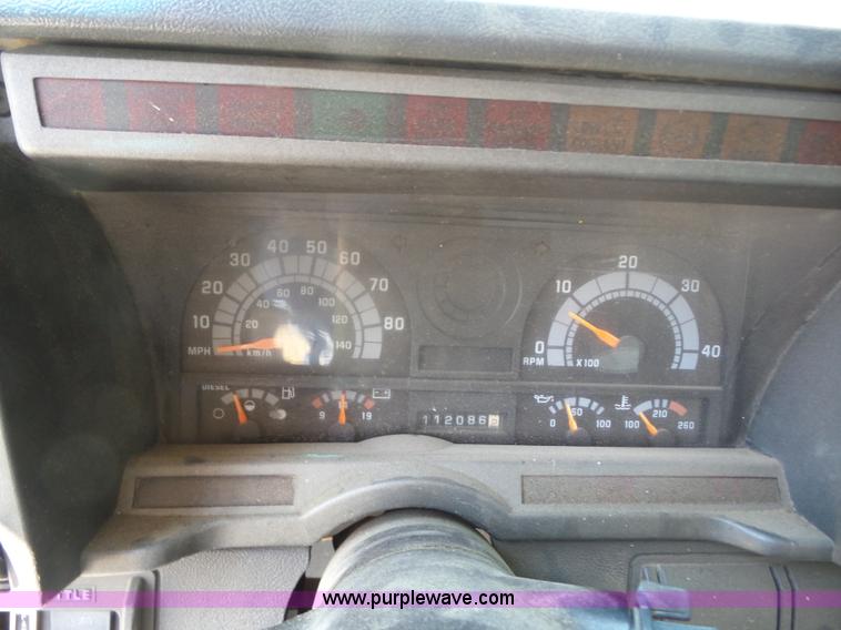 image for item BZ9664 1999 Chevrolet C7500 dump truck