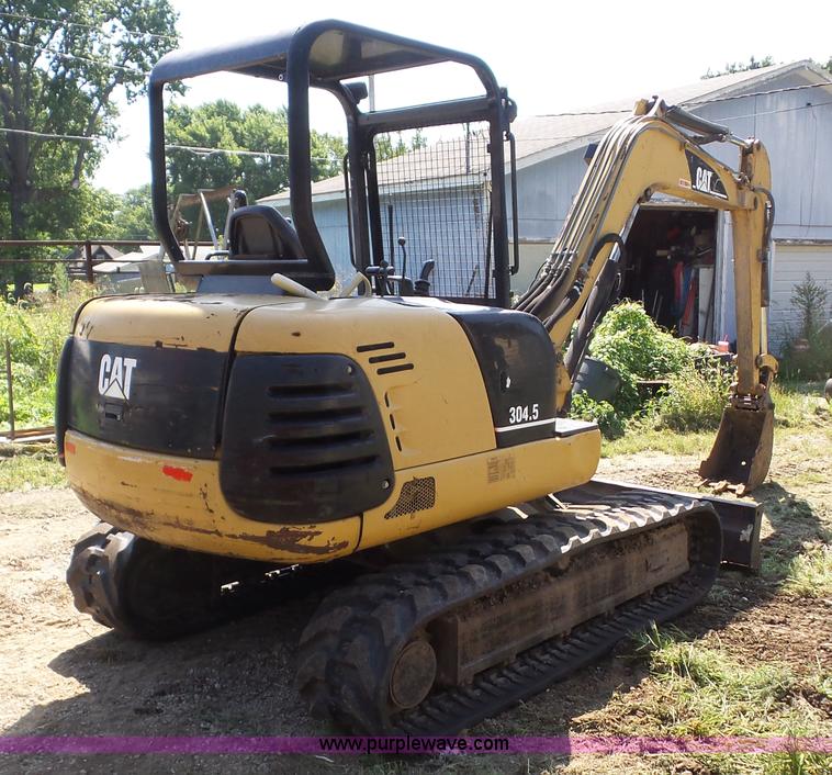 image for item BZ9665 2002 Caterpillar 304.5 compact excavator