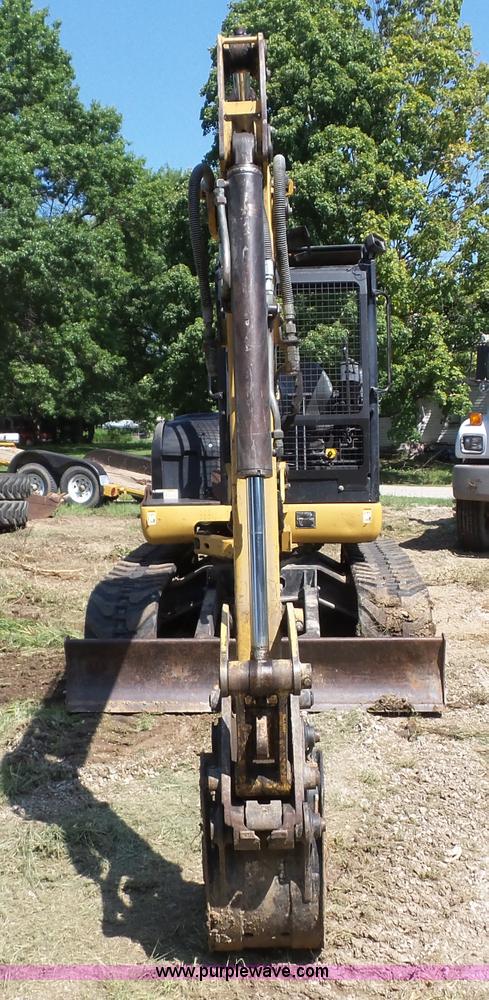 image for item BZ9665 2002 Caterpillar 304.5 compact excavator