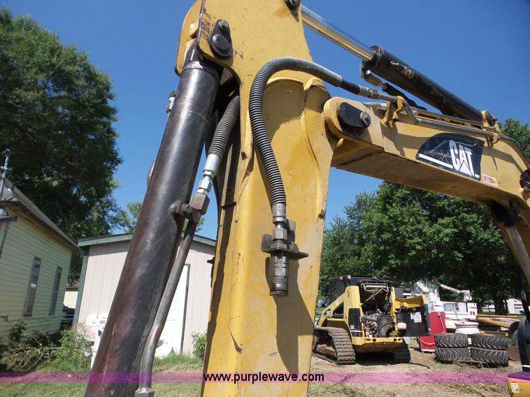 image for item BZ9665 2002 Caterpillar 304.5 compact excavator