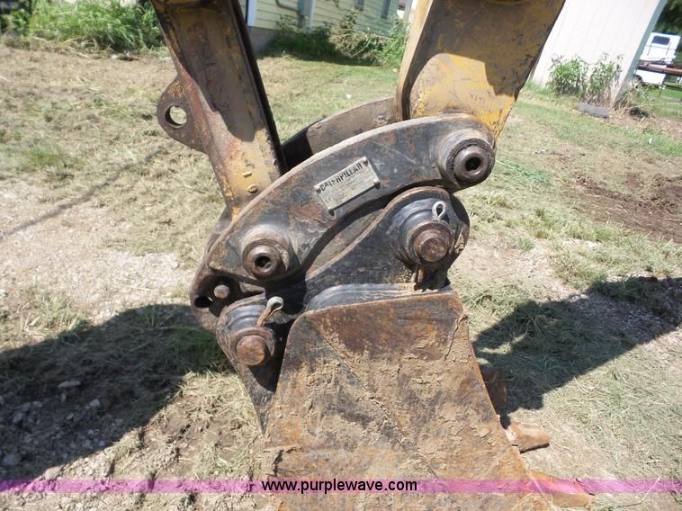 image for item BZ9665 2002 Caterpillar 304.5 compact excavator