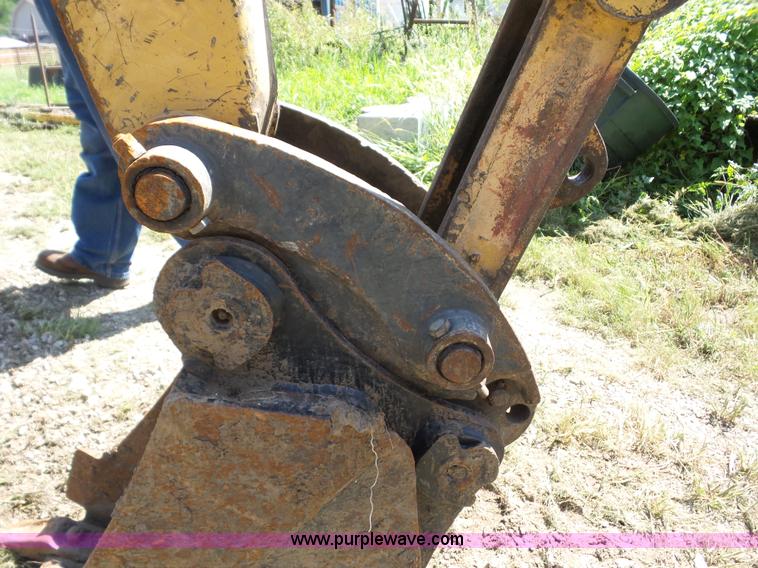 image for item BZ9665 2002 Caterpillar 304.5 compact excavator