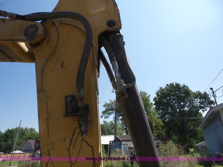 image for item BZ9665 2002 Caterpillar 304.5 compact excavator